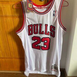 Chicago Bulls Michael Jordan #23 White Jersey